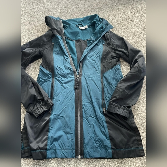 Lululemon Right Round Jacket Alberta Lake Blue Size 4 - Picture 2 of 6